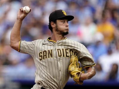 Machado empuja 2; Darvish labora 6 innnings y Padres blanquean 2-0 a  Azulejos