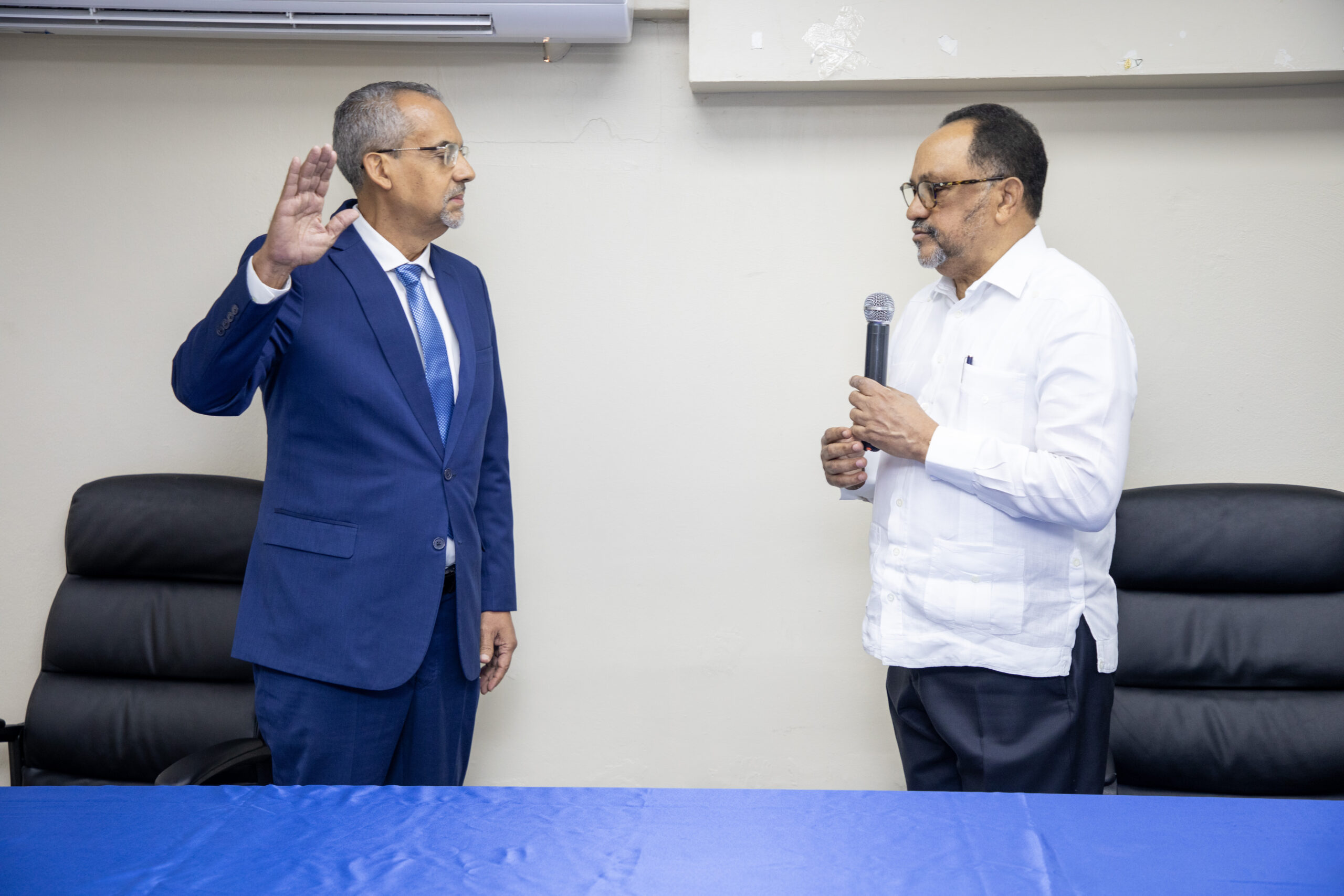 Alejandro Abreu, jura como presidente del Consejo Nacional de Drogas