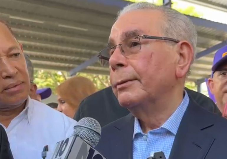 Danilo-Medina-denuncia-el-abandono-de-11-mil-aulas-y-califica-como-criminal-el-retroceso-del-modelo-de-Tanda-Extendida-770x540