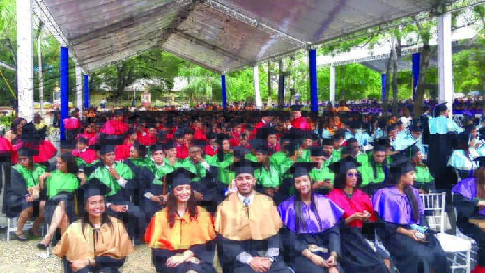 UASD cumple hoy 487 aniversarios y gradúa 3,710 nuevos profesionales