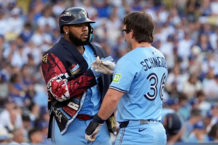 Vladimir Guerrero Jr la vuelve a sacar; Azulejos a un triunfo de ganar la