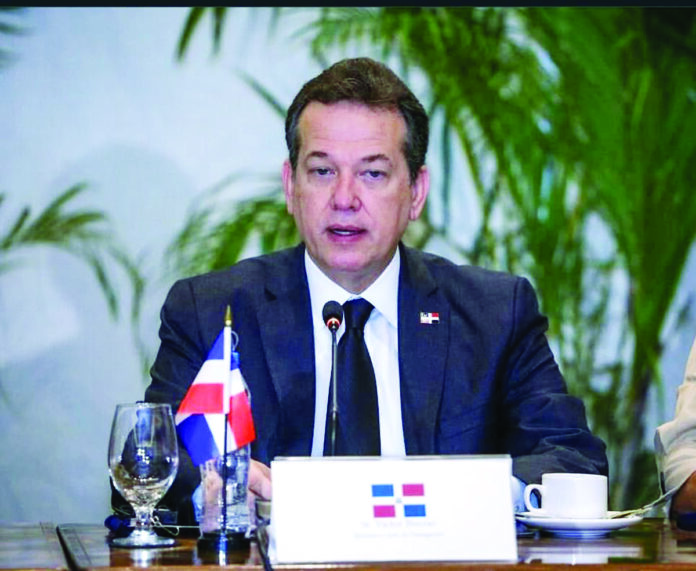 Ministro Ito Bisonó: “Presentaremos en España una RD que crece sobre reglas claras y confianza institucional”