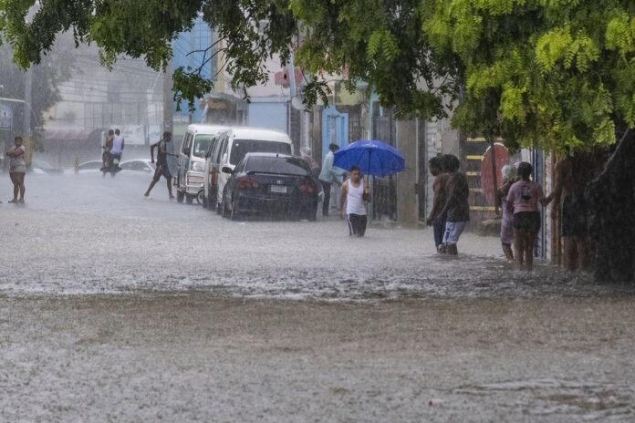 Abinader declara en estado de emergencia a 14 provincias y otras localidades del territorio nacional