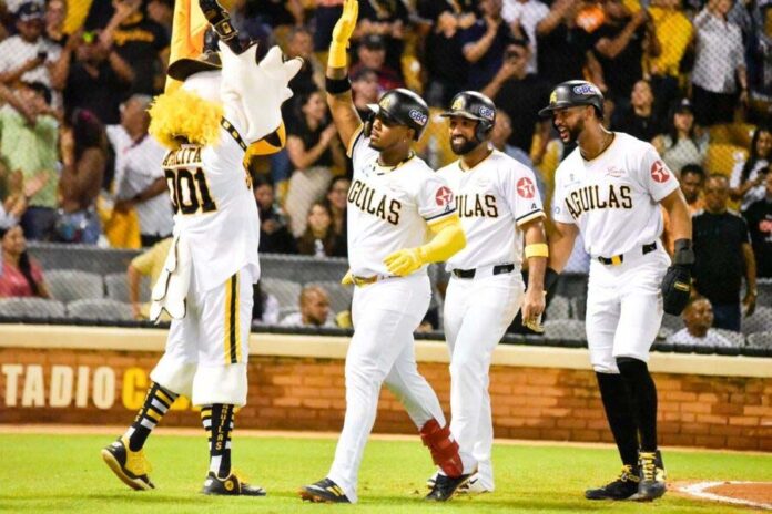 Las Águilas consolidaron su racha triunfal al imponerse 3-1 sobre los Toros