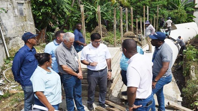 Caasd supervisa avances en trabajos de saneamiento de cañadas en SDO
