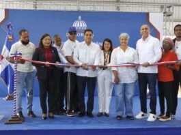 Ministro Kelvin Cruz inaugura multiuso en Ramón Santana, San Pedro de Macorís