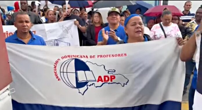 ADP realiza segundo día de protesta en el Distrito Educativo 07-05 SFM