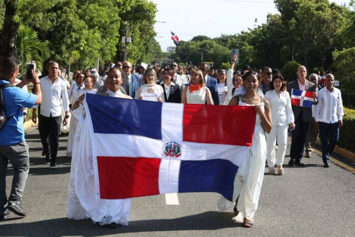 “Marchas de las Novias” en la UASD conmemora Día Internacional contra la violencia de la Mujer