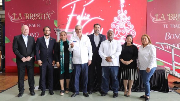 Abinader lanza el Bono Navideño 2025 para 2.6 millones de dominicanos