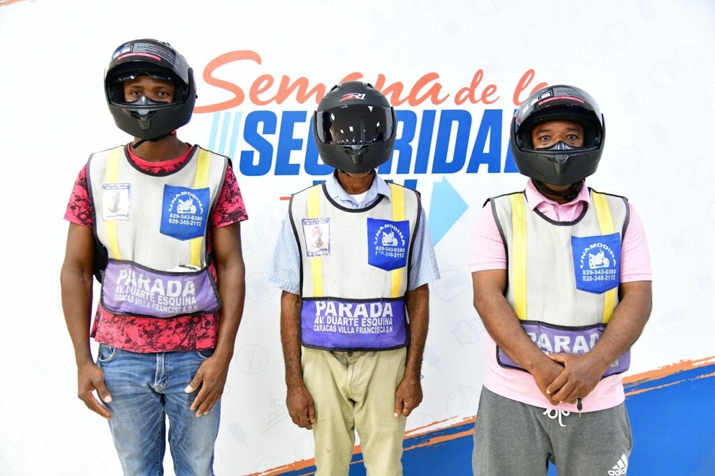 Intrant emite normativa técnica para  venta de cascos de motocicleta certificados en el mercado dominicano