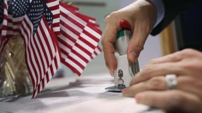 Estados Unidos informa un incremento en los costos de algunos trámites migratorios debido a la inflación