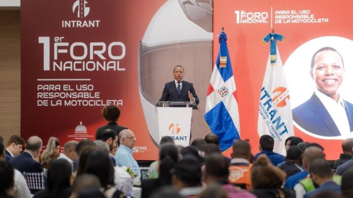 Intrant emite normativa técnica para venta de cascos de motocicleta certificados en el mercado dominicano