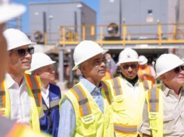 Ministro Joel Santos verifica los avances de construcción de la planta Energía 2000