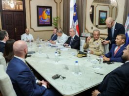 Abinader recibe al secretario de Defensa de EE. UU., Pete Hegseth, en el Palacio Nacional