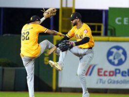 Águilas doblegan al Licey y colocan su número mágico en 8