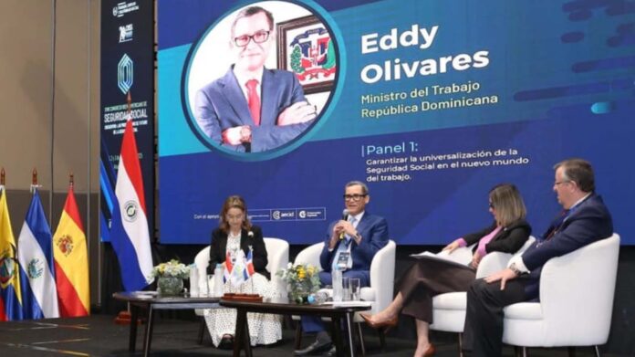 Olivares dice que se aprobará Código de Trabajo y después la reforma de la seguridad social