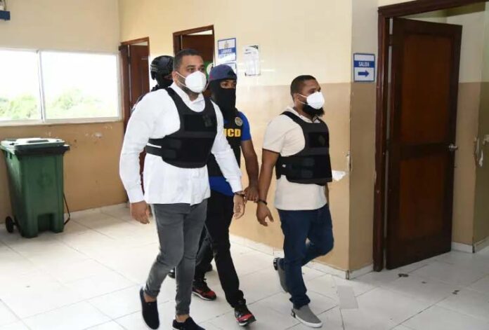 Dictan prisión preventiva contar exregidor de Boca Chica y otros imputados en el caso Kraken