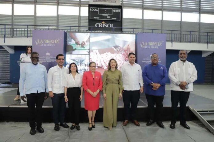 Gobierno inicia entrega del Bono Navideño a beneficiarios de Supérate
