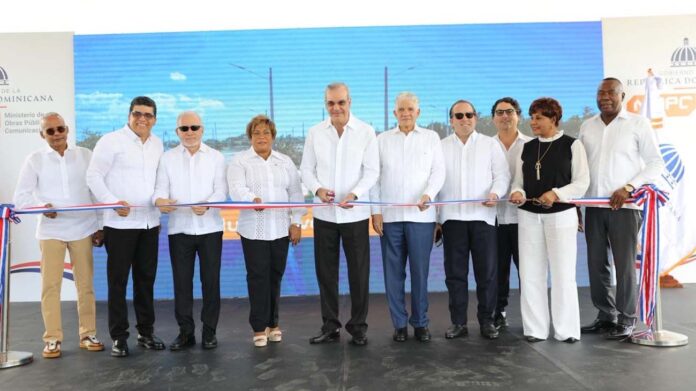 Abinader inaugura fase final de la avenida Ecológica