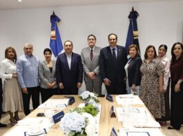 Director de la OPS-OMS visita la República Dominicana para conocer avances en servicios públicos de salud