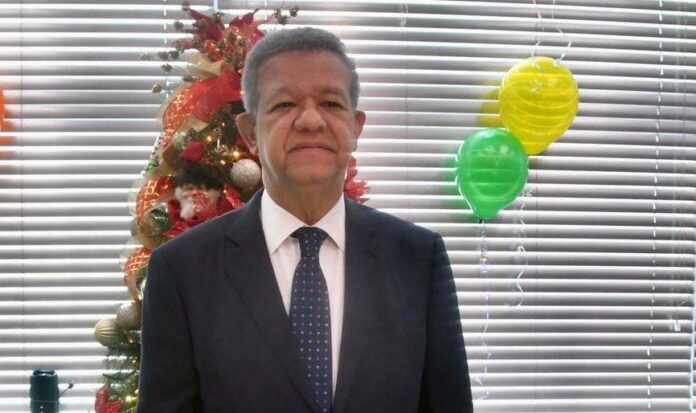 Leonel Fernández celebra este viernes su cumpleaños 72 con saludo navideño en Funglode