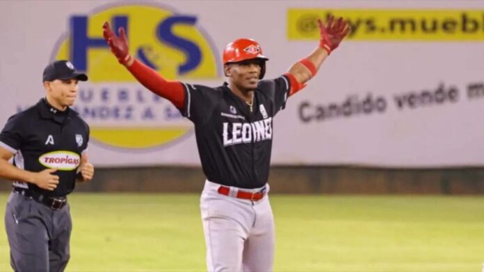 Leones derrotan 4-2 a los Gigantes del Cibao