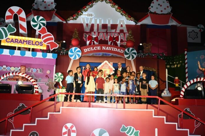 Abinader inaugura Villa Navidad junto al presidente de BR, Leonardo Aguilera y la alcaldesa Carolina Mejía