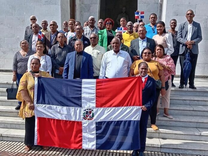 Maestros llaman al Minerd a centrar la educación en el pensamiento y valores de Duarte