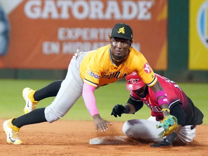 Leody Taveras se viste de héroe en triunfo de Águilas sobre Leones