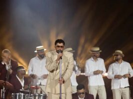 Bad Bunny presenta un adelanto de su espectáculo del entretiempo en la Super Bowl