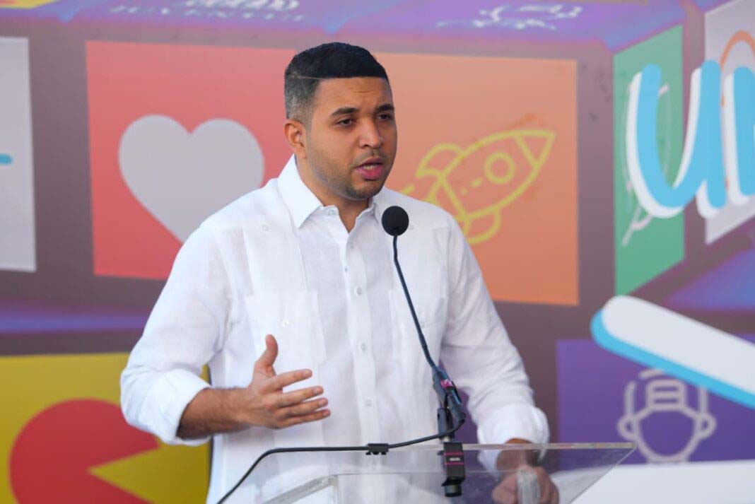 JOVEN Ministerio de la Juventud lanza el proyecto «Una cancha pa’ mi barrio»
