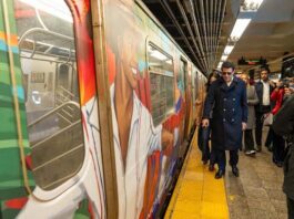 Ministro Collado lanza nueva ruta promocional en Línea A del tren en Nueva York