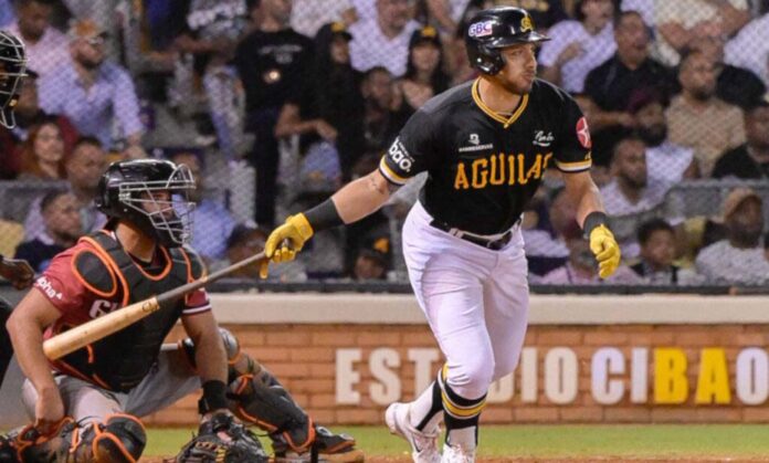 Águilas Cibaeñas dejan a Gigantes en el terreno con hit de Ezequiel Durán