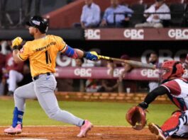 Águilas vence a los Gigantes y se acercan al primer puesto