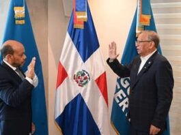 Juramentan a Luis Valdez nuevo vicepresidente ejecutivo de Seguros Reservas