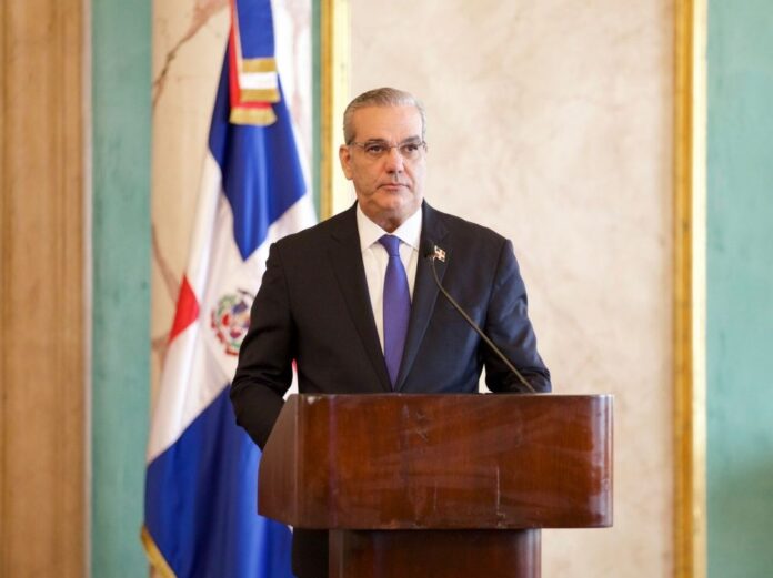 Abinader conversa con presidente electo de Chile y reafirma cooperación bilateral