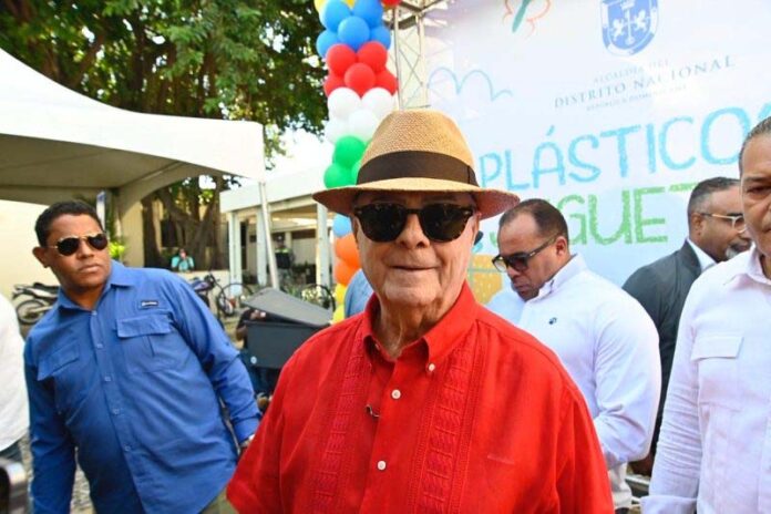 Hipólito rechaza despidos masivos de dirigentes del PRM tras cambios en el Gobierno