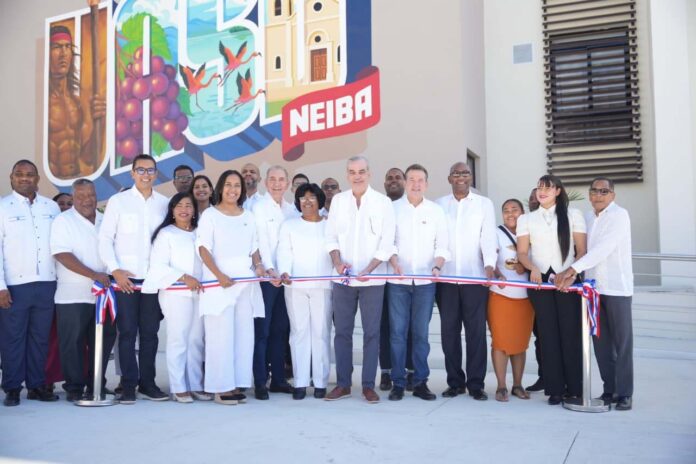 Abinader inaugura centro UASD en Neiba con capacidad para más de 1,200 estudiantes del sur