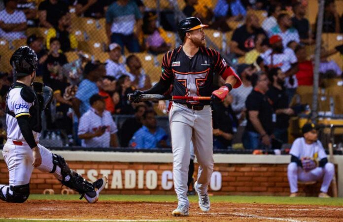 Toros ganan su cuarto consecutivo con paliza a las Águilas