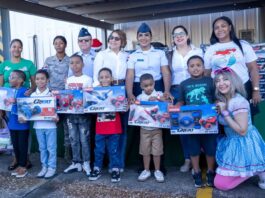 Fuerza Aérea celebra el Día de los Reyes con miles de niños