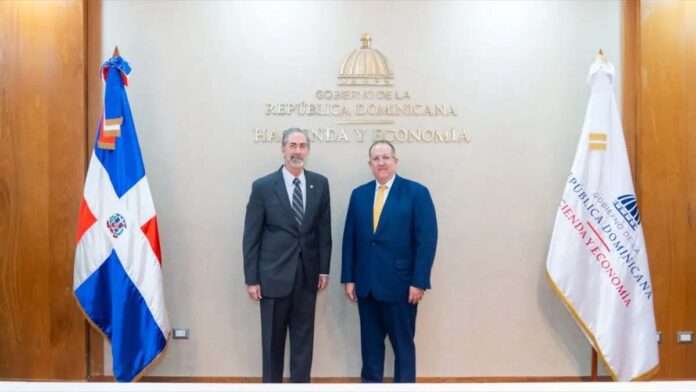 Hacienda y FIBA firman acuerdo para la lucha contra lavado de activos en juegos de azar