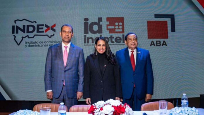 Indotel e Index impulsan campaña de alfabetización digital y envío seguro de remesas en Orlando, Florida
