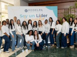 Equipo-Comercial-de-Hodelpa-Hospitality--scaled