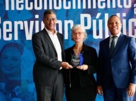 Intrant reconoce por primera vez a 56 servidores públicos por su trayectoria, vocación y transparencia