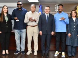 JCE entrega nueva cédula a miembros del Salón de la Fama de Cooperstown