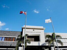 RD emite US$2,750 millones en bonos y supera 2.6 veces la oferta