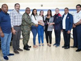 Resaltan trayectoria de Carlos Alonzo en inicio boliche militar en el Sebelén  Bowling Center