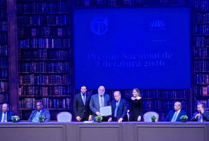 Pedro Vergés recibe el Premio Nacional de Literatura 2026