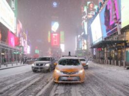 Nueva York prohíbe la circulación de vehículos no esenciales ante llegada de la tormenta