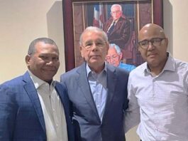 Danilo Medina se reúne con dirigentes del PLD en Nueva York